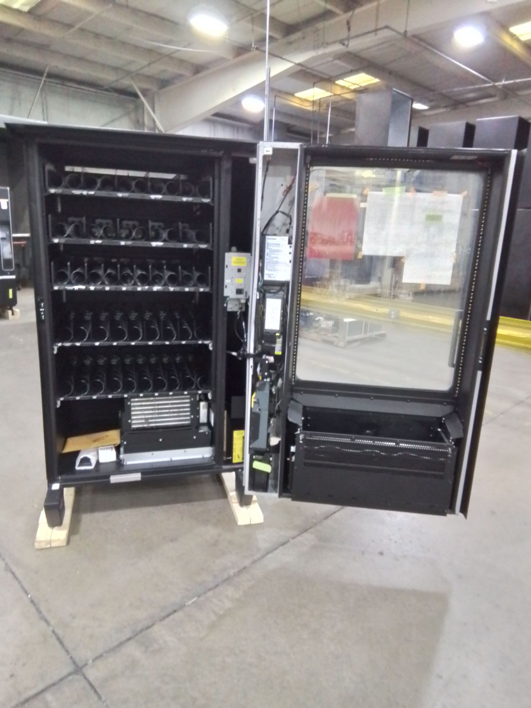USI 38-Selection High Security Outdoor Combination Vending Machine - Used