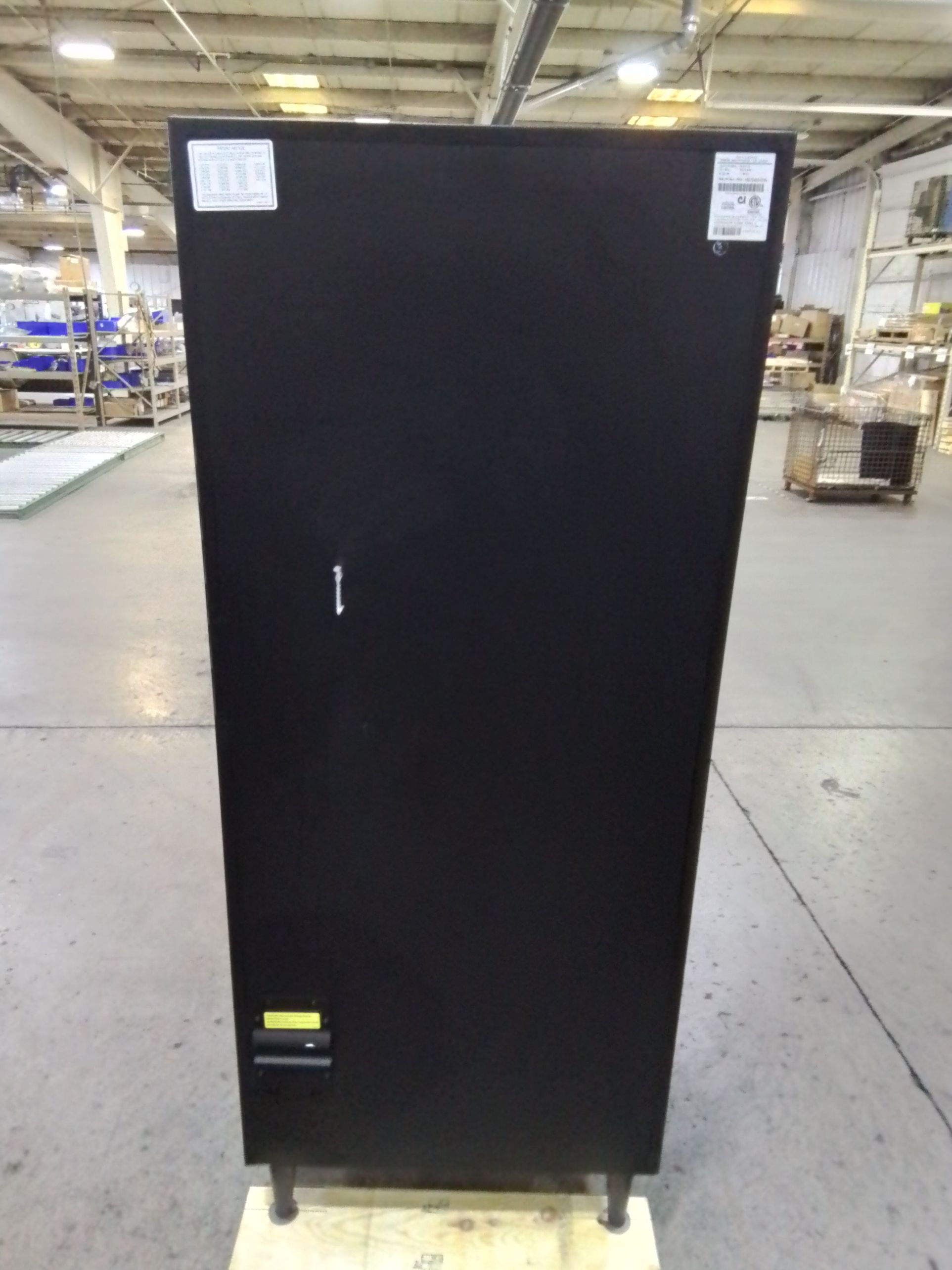USI 23-Selection Snack & Candy Vending Machine - Used