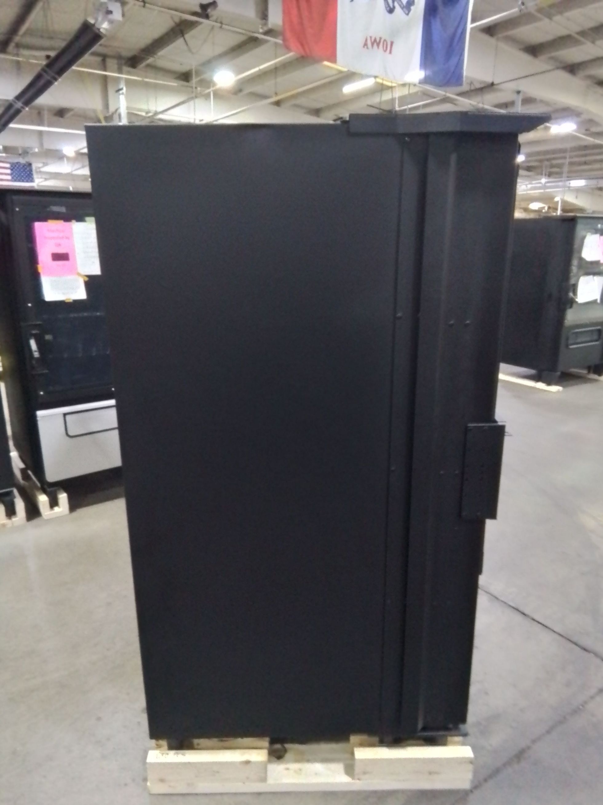 USI 38-Selection High Security Outdoor Combination Vending Machine-Used