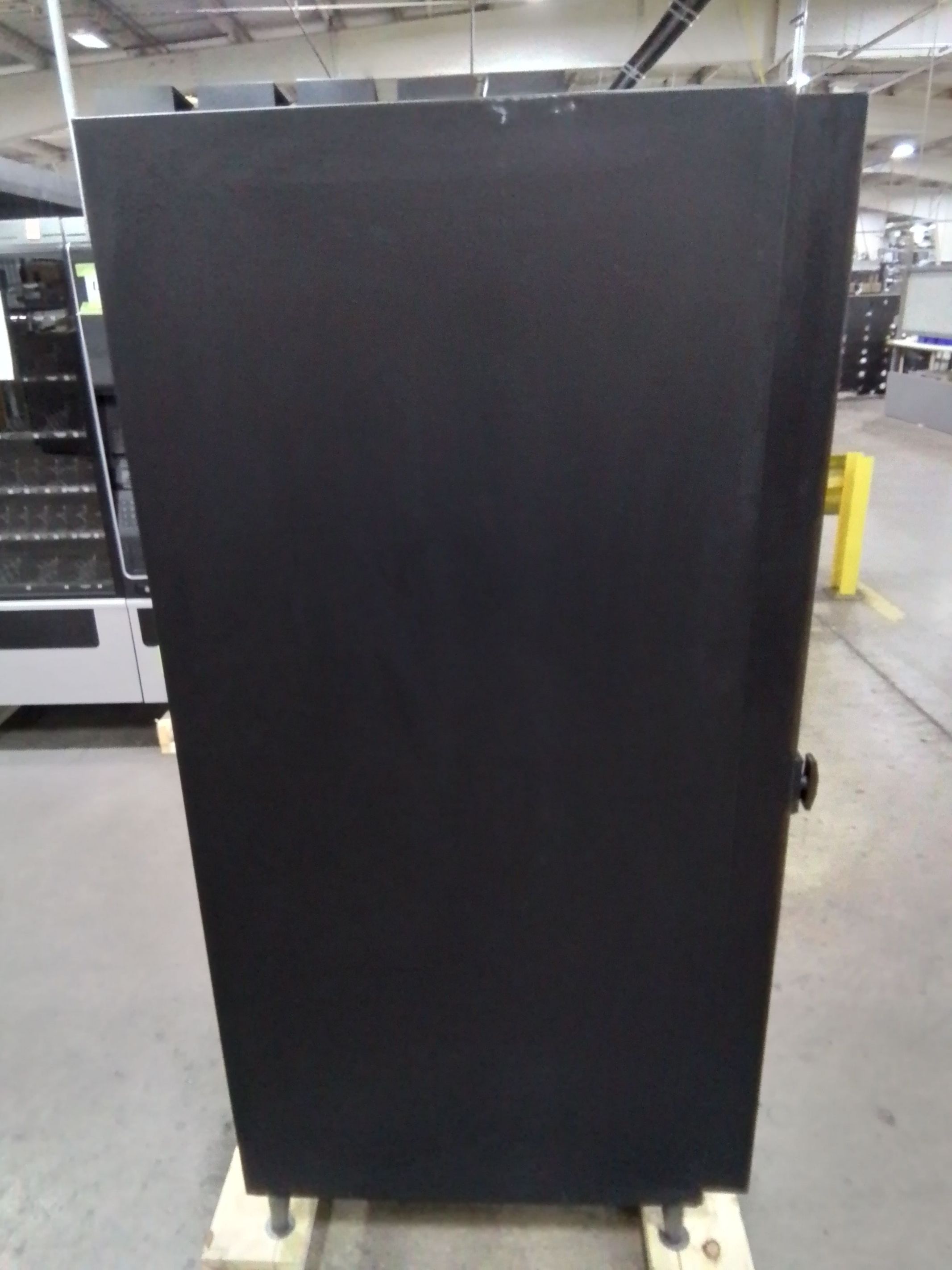 USI 23-Selection Snack & Candy Vending Machine - Used
